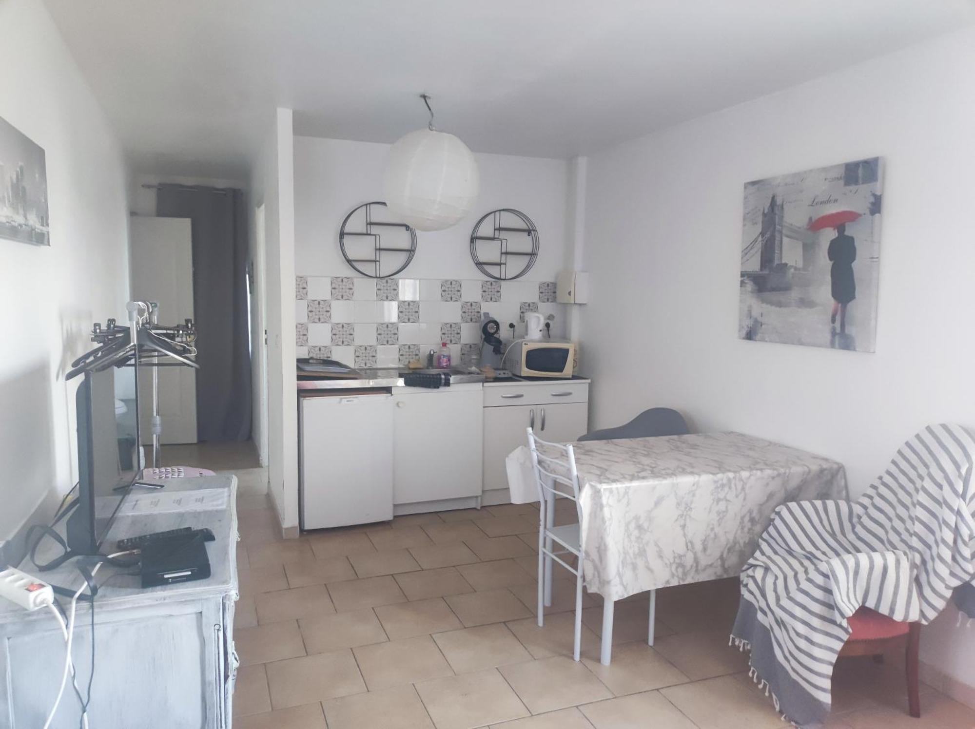 Ingrid Mary Appartement Nîmes Kamer foto
