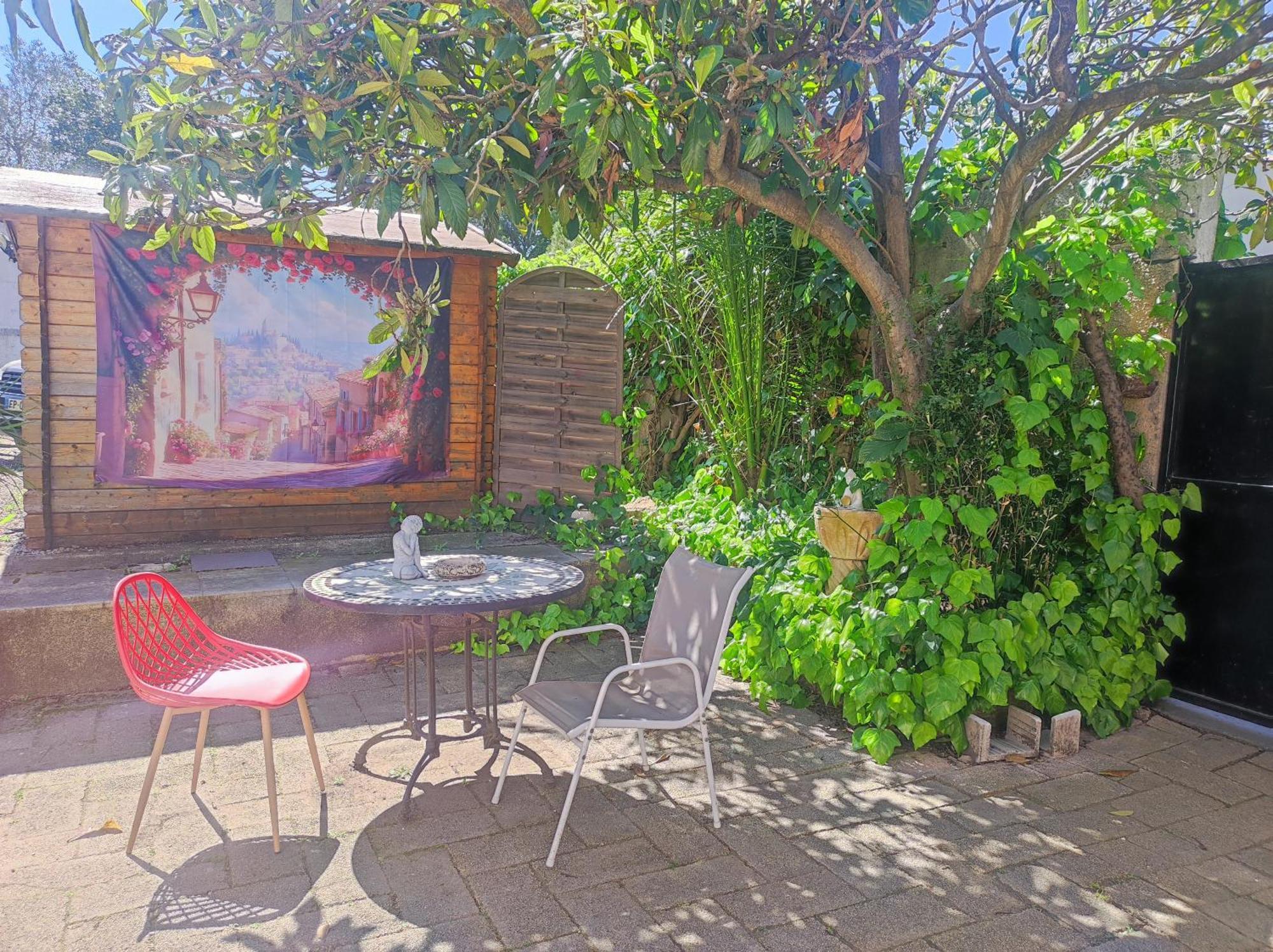 Ingrid Mary Appartement Nîmes Buitenkant foto
